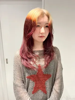 セミロング カラー ウルフ/レイヤー/ ブリーチ/牧原歩夢のヘアスタイル