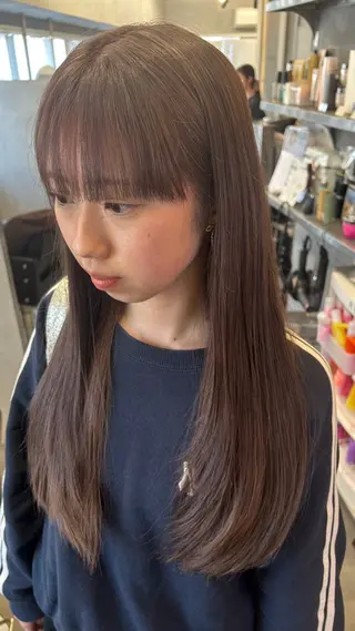 ロング 博多ブリーチ× 透明感/縮毛矯正のヘアスタイル