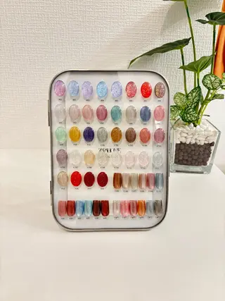 ネイル 福山 千尋のネイルデザイン