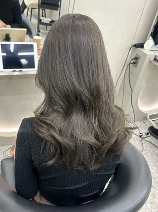 ミディアム カラー ヘアアレンジ fumika🎀 ベージュのヘアスタイル