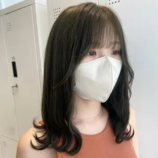 ミディアム カラー デザインカラー/パー マ🦖外岡咲希🦖のヘアスタイル