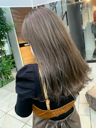 ミディアム カラー ネイル ハイトーン&暗髪🔥 表参道二刀流マエダのヘアスタイル