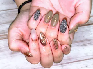 ネイル 高野 梨紗子のネイルデザイン
