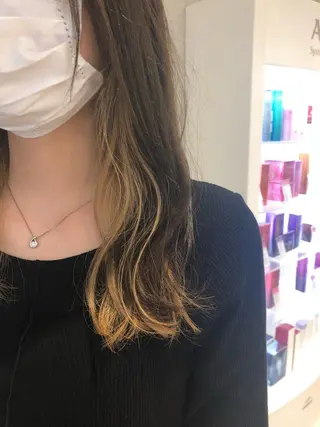 ロング カラー 阿部 美咲のヘアスタイル