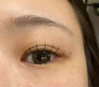 マツエク・マツパ Bish Yanaのヘアスタイル