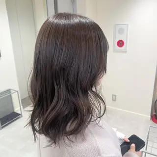 ミディアム ユイナ 🕊NaVI ベージュ/透明感のヘアスタイル