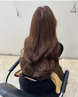 ロング ❤️ブリーチなし💚 ダブルカラー平野実花のヘアスタイル