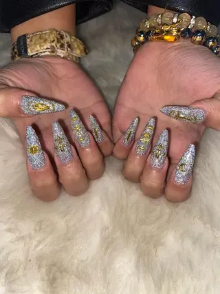 ネイル OOMINE KAORIのネイルデザイン