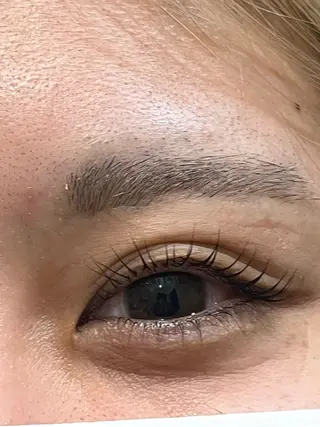 マツエク・マツパ Cure所属・三澤 朱里の眉毛・アイブロウイメージ