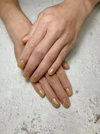 ネイル ERFOLG　GINZA横浜駅店所属・ERFOLG横浜店 石橋しのぶのネイルデザイン