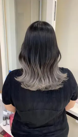 ミディアム カラー ヘアアレンジ 【公式】amble luxe池袋東口🩷のヘアスタイル