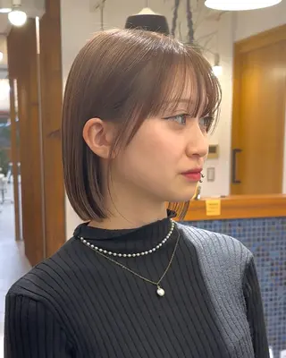 ショート カラー リンダ所属・ボブ/ブリーチ /顔周り/すずきのヘアスタイル