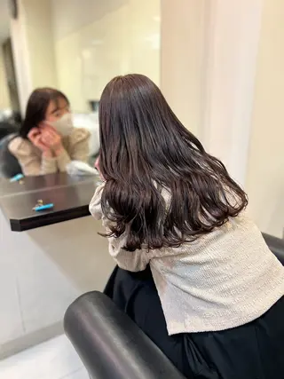 カラー AIconic nagoya所属・縮毛矯正/ レイヤー/ミディアムのヘアスタイル