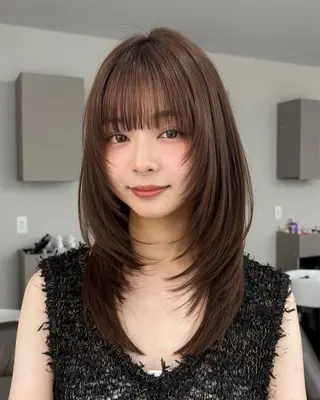 セミロング 後藤 愛美/レイヤーカットのヘアスタイル