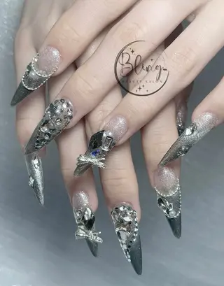 ロング Bling Salonのネイルデザイン