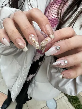 ロング カラー ヘアアレンジ キッズ ネイル マツエク・マツパ アイブロウ 福田 加奈のネイルデザイン