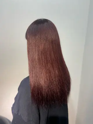 ロング 瀧下 唯のヘアスタイル