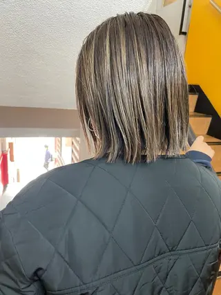 ミディアム さの あやねのヘアスタイル