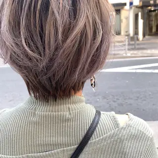 ショート カラー UMEDA FIGAROのヘアスタイル