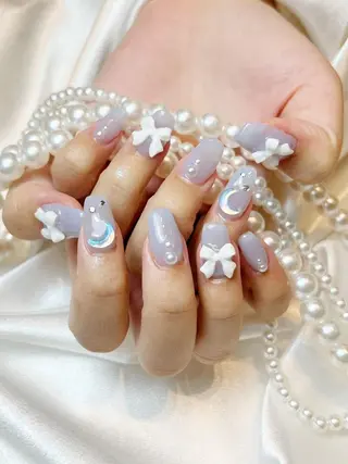 ネイル RAFFINE 月🦋🩵のネイルデザイン