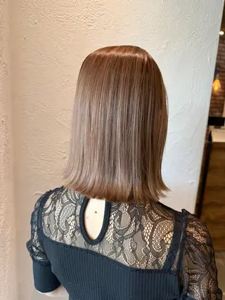 ミディアム 髪質改善/縮毛矯正/ ブリーチ/荊尾のヘアスタイル