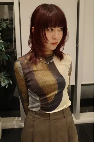 ショート カラー SALOWIN所属・ブリーチ✨ ボブ✨レイヤーのヘアスタイル