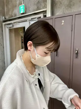 ショート カラー era所属・azumi/ボブ/暖 色/オリーブ/縮毛のヘアスタイル