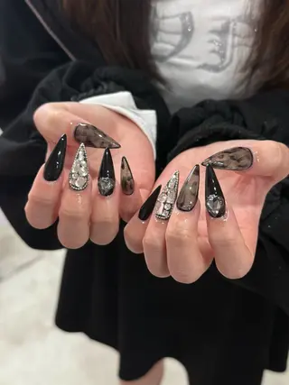 ネイル pomy nail新宿店所属・a yuiのネイルデザイン