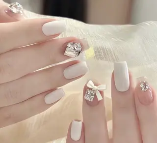 ネイル 高木 維麗絲のネイルデザイン