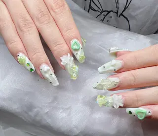 ネイル Lee Nailsのネイルデザイン