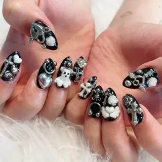 ネイル ゴテゴテ💙ワンホン リオナのネイルデザイン