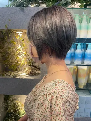 ショート カラー ブリーチ／ヘアセット 🪞🌙minamiのヘアスタイル