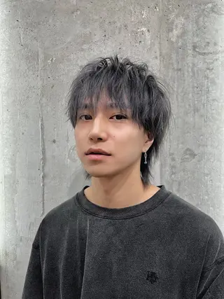 ショート メンズ ウルフカット🐺 センターパート🌈のヘアスタイル