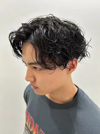 カラー パーマ メンズ 片山 仁のヘアスタイル