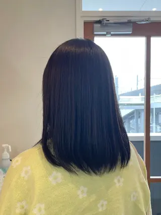 セミロング カラー 牧岡 環のヘアスタイル
