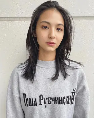 セミロング カラー Loom.所属・村上雅人 ナチュラルモードのヘアスタイル