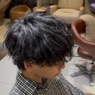 ショート カラー パーマ ヘアアレンジ メンズ シャドウパーマ 石見のヘアスタイル