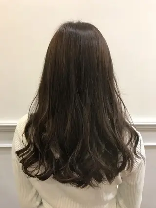 セミロング カラー ひろせ かなのヘアスタイル