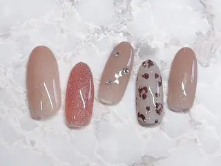 ネイル 渡邉 真衣のネイルデザイン