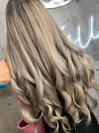 ロング カラー パーマ ヘアアレンジ メンズ キッズ ネイル マツエク・マツパ アイブロウ 韓国/顔周り/透明感 /レイヤー/ひなたのヘアスタイル