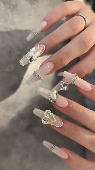 ネイル Mignon所属・Mignon 、のネイルデザイン