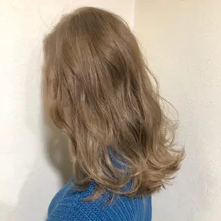 ミディアム カラー 工藤 綾華のヘアスタイル