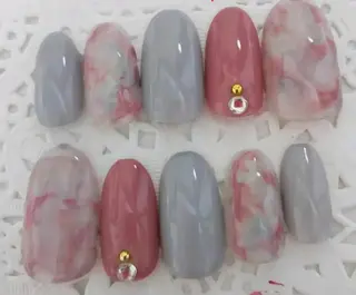 ネイル ゲン レイカのネイルデザイン