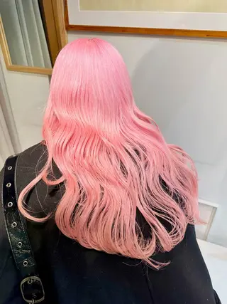 ロング カラー kai .のヘアスタイル