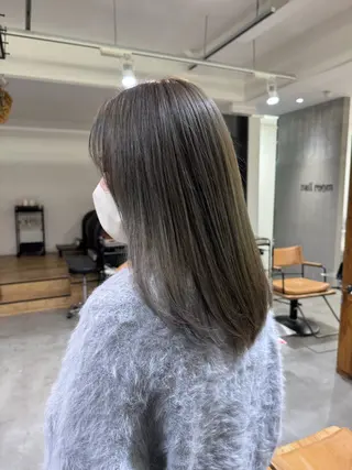 セミロング カラー 透明感カラー 天羅のヘアスタイル