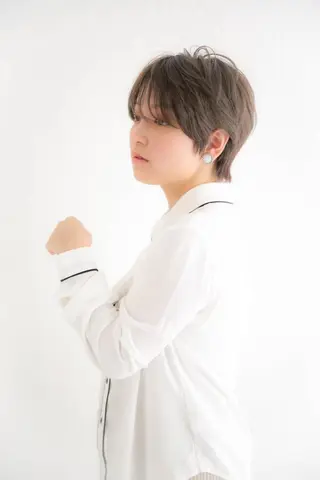 ショート 髪質改善ストレート、 カラー清野雄大のヘアスタイル