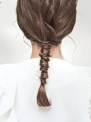 セミロング ヘアアレンジ カラー 南堀江 möwen ( メーヴェ )所属・mowen RUIのヘアスタイル