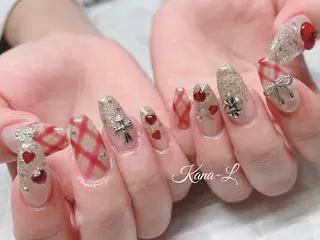 ネイル 芦辺 香奈のネイルデザイン