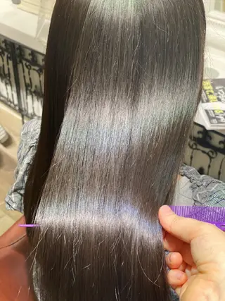 セミロング カラー 栗形 龍乃介のヘアスタイル