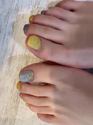 ネイル 岡本 友恵のネイルデザイン